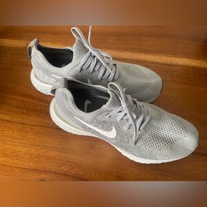 Nike Epic React Shoes W7.5